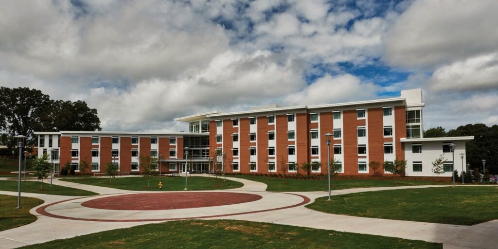AUBURN_UNIVERSITY_AT_MONTGOMERY_3.jpg