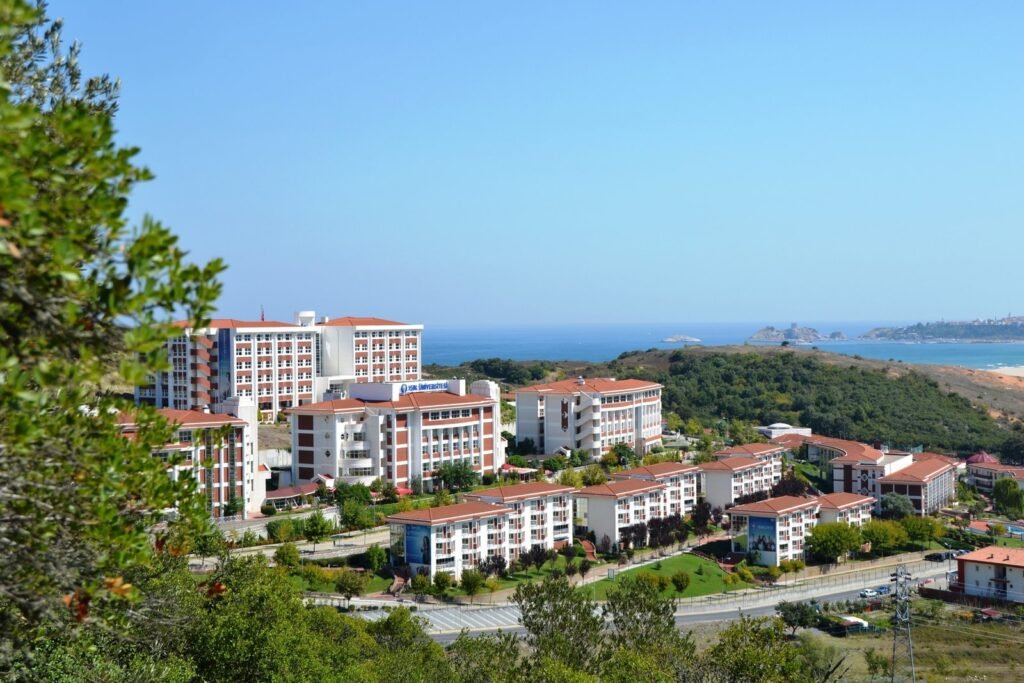 FMV_ISIK_UNIVERSITY_5.jpg