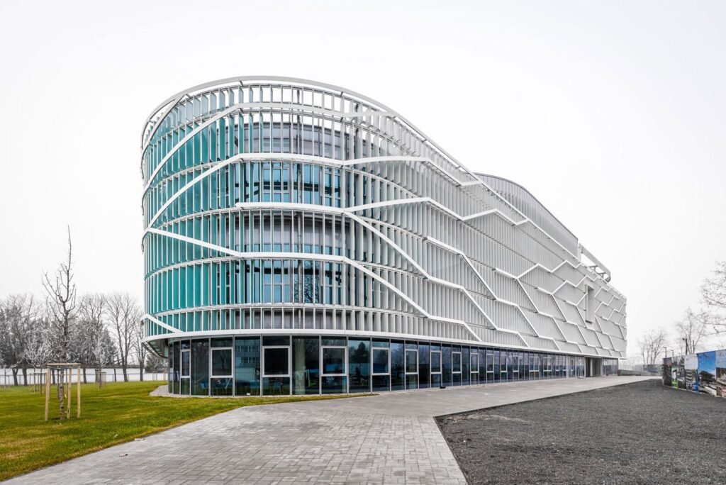 JOHN_VON_NEUMANN_UNIVERSITY_2.jpg